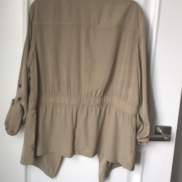 Lightweight jacket - Picture 5 of 5